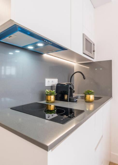 New Apt In The Heart Of Μαδρίτη Εξωτερικό φωτογραφία